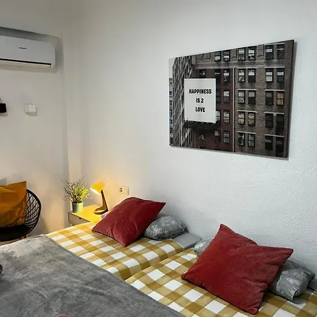 By Malagagrupos Centro Historico Parking Gratis 3 * Málaga